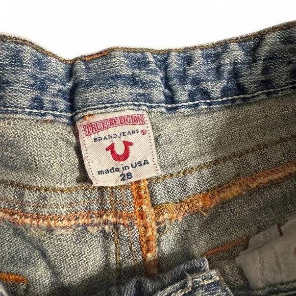 True Religion Distressed Jean Shorts 28 | Rare Embroidered Patchwork Y2K Denim - Picture 4 of 8